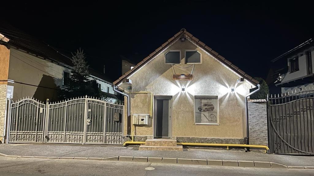 ZărneştiCasa Nicoladis公寓 外观 照片